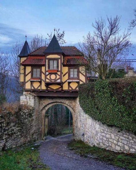 European Buildings Aesthetic, Germany Houses Cottages, Baden Wurttemberg Germany, German Buildings, German Cottage, Tiny Castle, Casa Hobbit, German Architecture, Storybook Homes