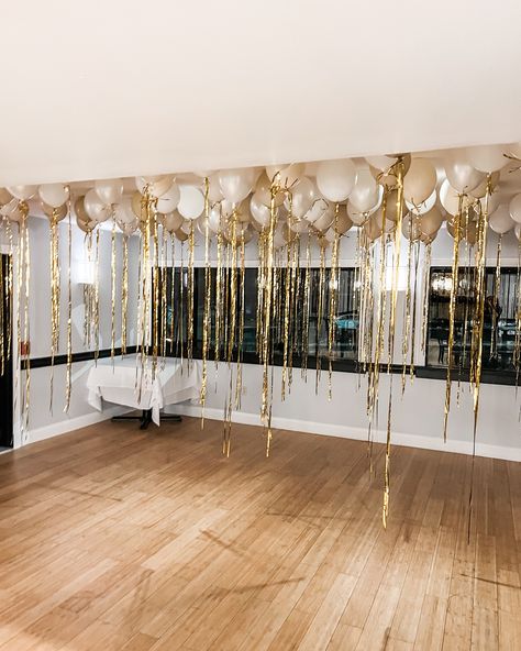 When your customer reaches out for her birthday and wants to create an iconic RHONY party you make it happen 👏🏻👏🏻 For my RHONY fans can you guess whose birthday party we recreated? Thank you @ahhbiglous_atms (my husband) for helping me tie string on and hang 100 ceiling balloons! First time doing non-helium ceiling balloons and I am completely obsessed!! Hanging Balloons From Ceiling, Balloons From Ceiling, Nye Backdrop, Bachelorette Slumber Party, Balloons And Streamers, Ceiling Balloons, Helium Balloons Birthday, Hanging Balloons, Surprise Birthday Party