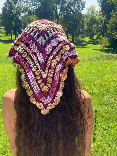 Romani Crochet, Hippy Head Scarf, Crochet Head Kerchief, Crochet Festival Accessories, Big Crochet Scarf, Cottage Core Crochet Ideas, Funky Crochet Projects, Crochet Hippie Clothes, Big Crochet Projects