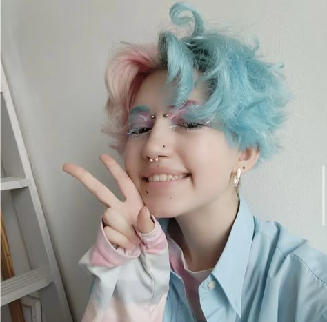 Pastel Hair Color Ideas For Short Hair, Cool Hair Ideas Color, Colourful Short Hair, Bright Hair Colors Short, Silver And Pink Hair, Anime Boy Hairstyle, Blue Hair Short, Non Binary Hair, Pink Haircut