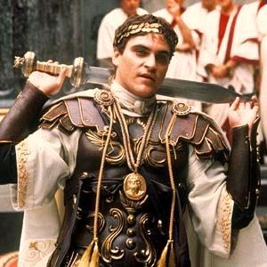 Roman Royalty, Joaquin Phoenix in Gladiator Joaquin Phoenix Gladiator, Commodus Gladiator, Emperor Commodus, Gladiator 2000, Imperiul Roman, Gladiator Movie, Roman Gladiators, Roman Armor, Very Important Person