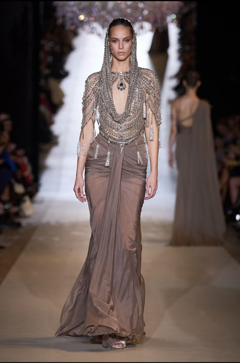 Dune Fashion, Runway Fashion Couture, Fashion Couture, Zuhair Murad, Couture Collection, Fame Dr, Runway Looks, Spring 2024, Couture Fashion