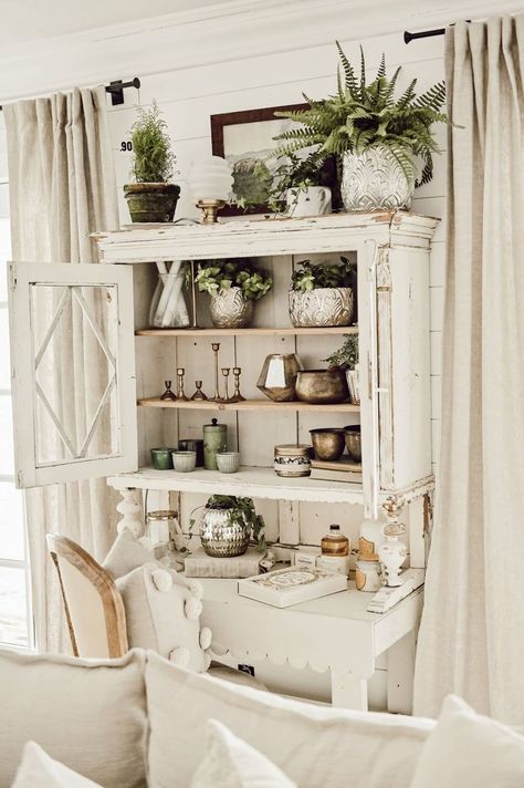 White Hutch, Hallway Entry, Shabby Farmhouse, Vibeke Design, Liz Marie, Hutch Decor, Liz Marie Blog, Casa Country, Decor Ikea