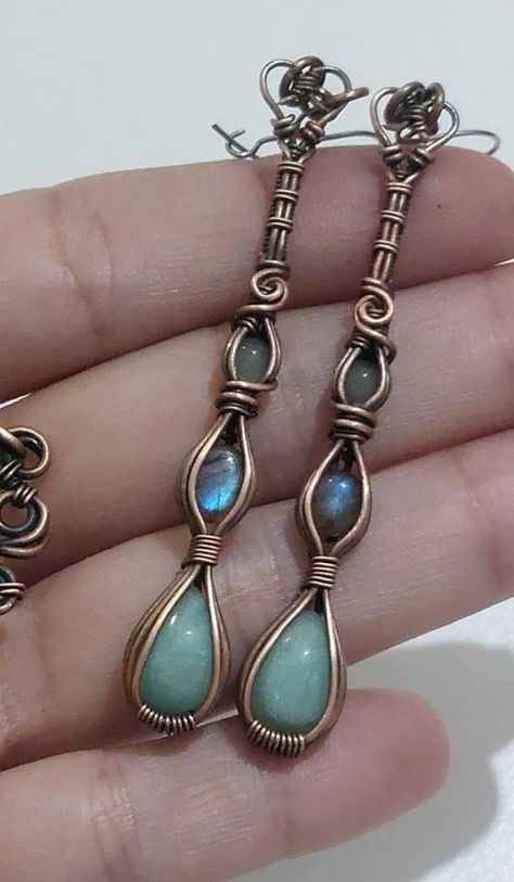 Wire Wrapped Jewelry Beginner, Macrame Wire, Wirework Earrings, Copper Wire Art, Wire Jewelery, Wire Wrapped Jewelry Diy, Wire Jewelry Making, Wire Wrapped Jewelry Tutorials, Steam Punk Jewelry