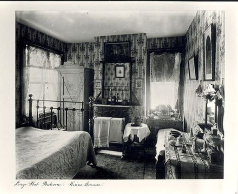 The Victorians loved to fake it - this photo shows a Victorian bedroom with a pine bedroom suite painted to look like a more expensive wood. Also shown is a single bed, Victorian floral wallpaper and bedroom fireplace. Read my blog post about woodgraining, marbling and linoleum. #victorianbedroom #woodgraining #marbling #bedroomfireplace #victorianbedroom #victorianfireplace 1920s Bedroom, Victorian Bedrooms, Pine Bedroom, Victorian House Interiors, Victorian Bed, Folk Victorian, Victorian Bedroom, Victorian Fireplace, Victorian Interiors