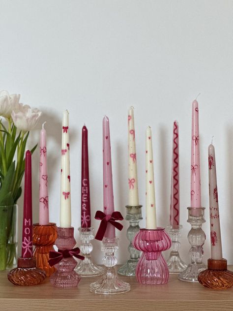 Painted Candles & Candle Painting workshops – AnchevaDesigns Painted Candles Aesthetic, Candles Painting Ideas, Christmas Candle Ideas Diy, Hen Do Crafts, Painted Tapered Candles, Candels Painting Ideas, Candle Stick Paintings, Painting Candle Sticks, Painting Taper Candles