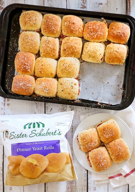 #AD I’m sharing a delicious make-ahead Pull Apart Pizza Rolls recipe grab-and-go lunch. Quick and easy to prep in advance with @sisterschuberts® Dinner Yeast Rolls from my @Walmart’s freezer section, you can grab what you need for lunches throughout the week. Sister Schubert’s® Dinner Yeast Rolls' real homemade taste everyday helps me balance quality with time-saving convenience. Click or visit FabEveryday.com to learn more and get the recipe. #MyFavoriteRolls #SistersWalmart #SisterSchuberts Sister Schubert Rolls Sandwiches, Recipes With Sister Schubert Rolls, Sister Shuberts Rolls Recipes, Sister Schubert Rolls Recipe, Sister Schubert Rolls, Dinner Yeast Rolls, Pizza Rolls Recipe, Sister Schubert, Make Ahead Lunch