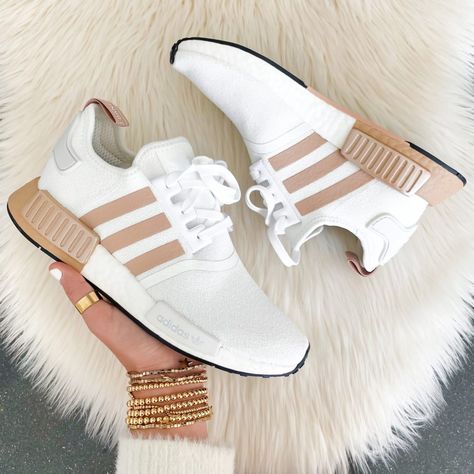 Tennis Shoes Tan, Tennis Shoes Women's Trendy, Popular Shoes 2022 Women, Cute Tennis Shoes For Teens, Ruth Chris Dinner Outfit, Womens Adidas Sneakers 2022, Women Shoes Sneakers & Athletic, Woman Adidas Shoes, Womens Tennis Shoes Fall 2022