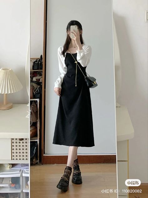 Black Korean Dress Outfit, Modest Fashion Outfits Korean, Dress As A Skirt Outfit, Cute Korean Outfits Dresses, Dress Korean Style Simple, Korean Dress Casual, Estilo Ivy League, Ootd Korean Style, Estilo Ivy