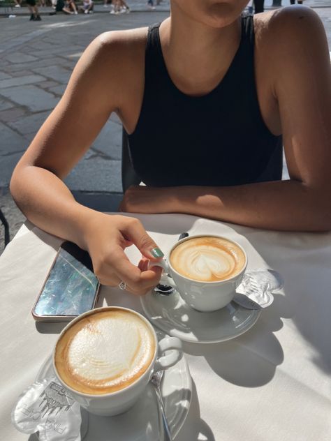 Cappuccino in Milan Sipping Coffee Aesthetic, Barista Girl Aesthetic, August Girl Aesthetic, Girl Drinking Coffee Aesthetic, Barista Pose, Summer Coffee Aesthetic, Chill Girl Aesthetic, Chill Aesthetic Vibes, Coffee Summer Aesthetic