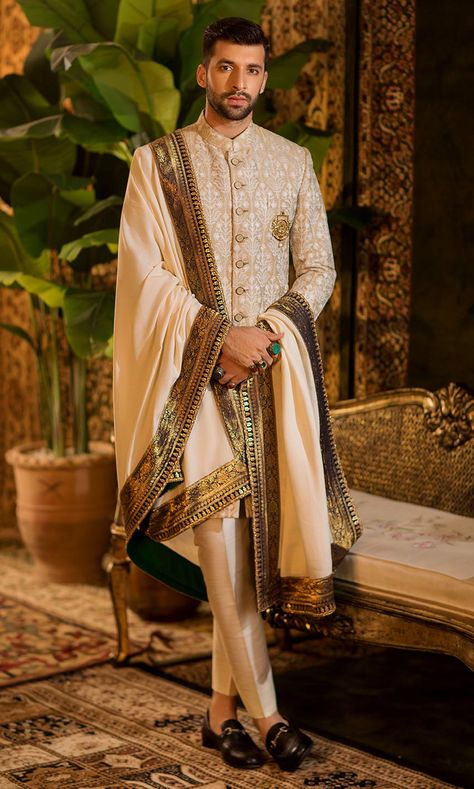 Wedding Dress Pakistani, Motif Soutache, Indian Wedding Suits Men, Man Wear, Wedding Dresses Pakistani, Sherwani For Men Wedding, Groom Dress Men, Dress Pakistani, Indian Groom Wear