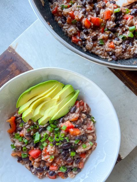 15 Minute Black Bean Fried Rice - Peanut Butter and Jilly Mexican Fried Rice, Veggie Fried Rice, Fajita Vegetables, Flavorful Vegetables, Grilled Tofu, Poached Chicken, Rice Ingredients, Free Meal, Fried Rice Recipe