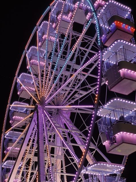 Ferris Wheel Date Aesthetic, Aesthetic Ferris Wheel, Sweet Dispenser, Ferris Wheel Aesthetic, Ferris Wheel At Night, Aru Shah, Carnival Aesthetic, Scrapbook Backgrounds, Teen Doctor