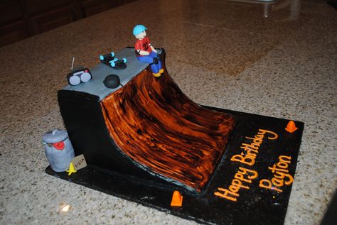 Half pipe skate ramp cake - Carved chocolate cake to look like a skate ramp. Back and top covered in buttercream, ramp side covered in fondant and painted to look like wood. Graffiti on back, with boy, boom box, and skateboard done in Fondant. Trash can done in RK treat covered in Fondant. Painted To Look Like Wood, Skateboard Cake, Beach Birthday Cake, Skate Ramp, Boom Box, Skateboard Girl, Beach Birthday, Girl Cakes, 8th Birthday