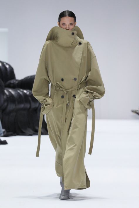 Acne Studio, Vogue France, Moda Paris, Fashion Show Collection, Fall 2024, Mode Inspiration, Global Fashion, Paris Fashion, Autumn Winter Fashion