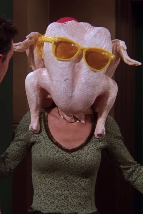 Monica Turkey Head, Friends Turkey Head, Monica Friends, Jenifer Aniston, Friends Cast, Iconic Moments, Monica Geller, Friends Funny Moments, Friends Series