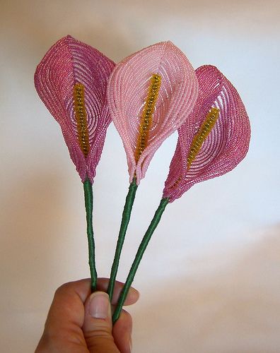 French Beaded Pink Calla Lilies Boere Troue, Beads Bouquet, Pink Calla Lilies, Beaded Trees, French Beading, Beaded Bouquet, Bead Flowers, Plastic Bottle Flowers, Beaded Flowers Patterns