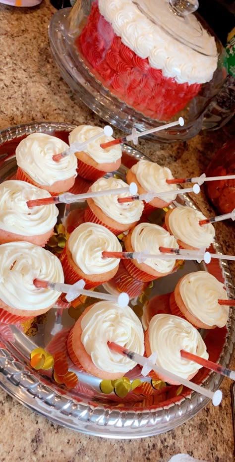 diy phlebotomy cupcakes Phlebotomy Themed Party, Phlebotomy Graduation Party Ideas, Phlebotomy Cupcakes, Medical Party Food, Phlebotomy Party Ideas, Phlebotomy Graduation Party, Phlebotomy Graduation Pictures, Phlebotomy School, Medical Themed Parties