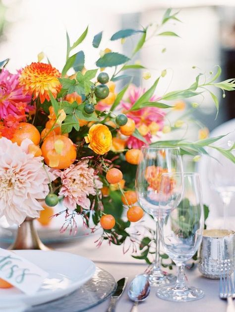 Orange Wedding Flowers, Citrus Wedding, Chic Vintage Brides, Flowers And Greenery, Unique Wedding Flowers, Wedding Floral Centerpieces, Spring Wedding Inspiration, Flower Centerpieces Wedding, Wedding Flower Arrangements