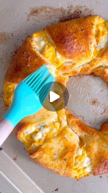 Shay Spence on Instagram: "buffalo chicken dip wreath (no recipe just vibes)

#foodstagram #foodreels #gamedayrecipes #foodporn #buffalochickendip #easyrecipe #recipeoftheday #recipeshare" Buffalo Chicken Dip Puff Pastry, Buffalo Chicken Phyllo Rolls, Buffalo Chicken Ring Crescents Recipe, Buffalo Chicken Dip With Blue Cheese Crumbles, Buffalo Chicken Dip Bites Sonic, Chicken Dips, Buffalo Chicken Dip, Crescent Rolls, Buffalo Chicken