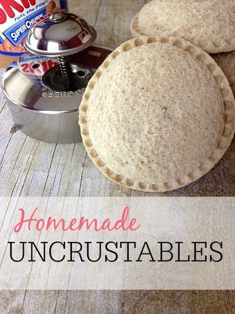 Looking for an easy school lunch? Try these homemade uncrustables. They are inexpensive to make and they taste great! Diy Uncrustables, Homemade Uncrustables, Easy School Lunches, Easy Lunch Boxes, How To Make Sandwich, Classic Kitchen, Freezer Cooking, Lunch Snacks, Easy Lunches