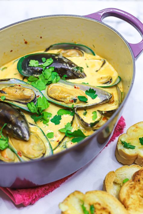 Garlic Mussels Recipe Butter, Mussels In Garlic Butter Sauce, Garlic Butter Mussels, Dynamite Mussels, Garlic Butter Sauce Recipe, Mussels Recipes, Mussel Recipes, Garlic Mussels, Seafood Night