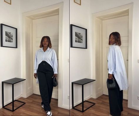 I have a super cool fashion hack to share. I’m going to show you how to wear an oversized button-down shirt with a high-waisted pair of pants. Tuck A Shirt, Shirt Hacks, Oversized Button Down Shirt, Mode Chanel, Bra Inserts, How To Wear A Scarf, Dress Alterations, Shirt Tucked In, Shirt Dress Casual