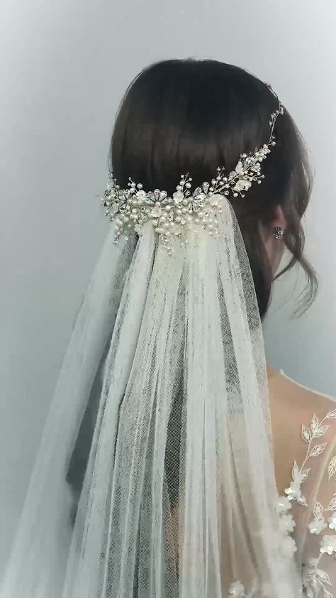 Veil Designs, Hair Veil, Crown Bridal Hair, Crystal Headpiece Wedding, Baju Kahwin, Suzanne Neville, Wedding Hair Head Piece, Video Shoot, Crystal Headpiece