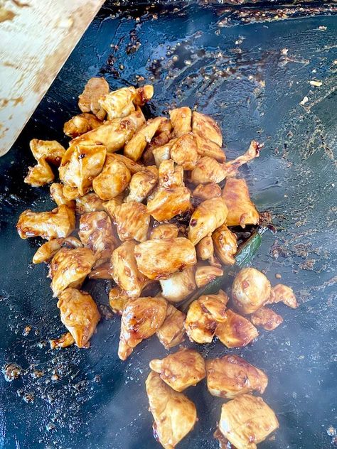 Hibachi Teriyaki Chicken On Blackstone, Blackstone Chicken Hibachi Recipes, Hibachi Chicken And Fried Rice On Blackstone, Hibachi On Blackstone, Blackstone Hibachi Chicken, Hibachi On The Blackstone, Hibachi Chicken On Blackstone Griddle, Habatchi Chicken, Blackstone Hibachi Recipes