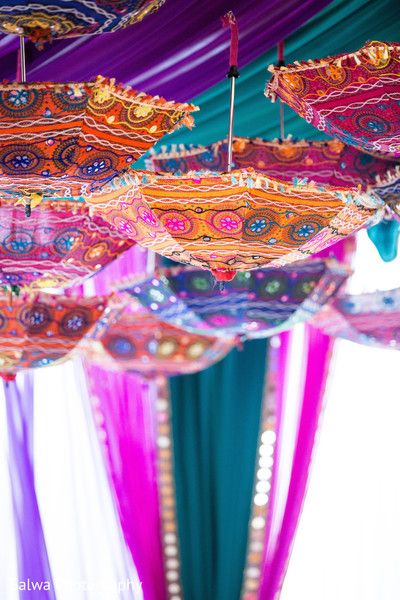 Mandap colorful umbrella decoration photo. Wedding Pool Party Decorations, Wedding Ceiling Decorations, Indian Wedding Theme, Wedding Pool Party, Parasol Wedding, Wedding Ceiling, Umbrella Decorations, Fun Wedding Decor, Pool Wedding