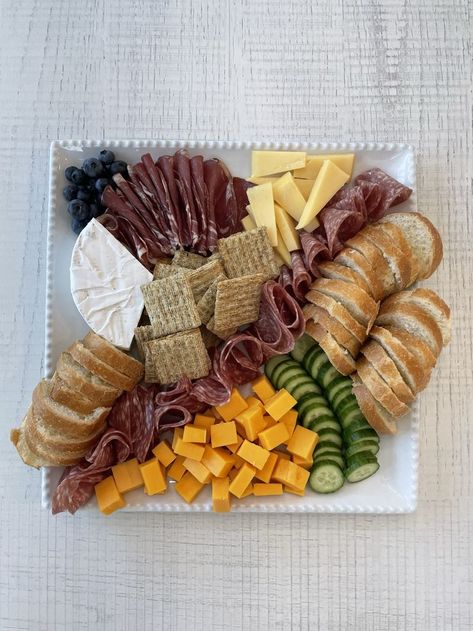 Brie Baguette, Salami River, Small Charcuterie Board, Cheese Brie, Small Charcuterie, Charcuterie Cheese, Cheese Cubes, Charcuterie Board, Brie