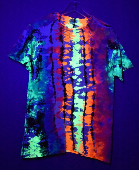 Fluorescent NEON Tie-Dye with Jacquard AirBrush Colors Glow In The Dark Tie Dye, Glow In The Dark Fabric Paint, Fluorescent Fabric, Cheap Green Glow In The Dark T-shirt, Green Glow In The Dark Crew Neck T-shirt, Neon Tie Dye, Tie Dye Tutorial, Alpaca Shawl, Neon Painting