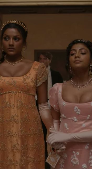 Sharma Sisters, Edwina Sharma, Bridgerton Scenes, Bridgerton Season 2, Edna Mode, The Age Of Innocence, Half Jacket, Gold Gown, Royal Aesthetic