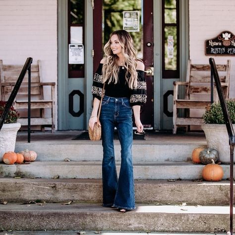 I love flare leg jeans, especially for fall outfits like this top from Free People! <3 #ShopStyle #shopthelook #WeekendLook #DateNight #GirlsNightOut #OOTD #fallfashion #fallstyle # falloutfitideas #falloutfit #sweaterweather #autumnootd #offtheshouldertop #flarejeans #freepeople #topshop #ellenandjames #makeyousmilestyle Bellbottom Pants Outfits, Flared Jeans Outfit Fall, Punchy Outfits, Bellbottom Pants, Flare Jeans Outfit, Jeans Outfit Fall, She Walks In Beauty, Paisley Top, Revolve Clothing