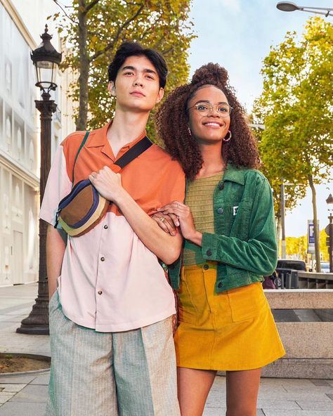 Yasmin Finney And William Gao, Tao And Elle Season 2, Tao Xu Season 2, Elle Argent Heartstopper Outfits, Elle And Tao Heartstopper, Heartstopper Season 3 Bts, Heartstopper Elle And Tao, Elle Heartstopper Outfits, Tao X Elle