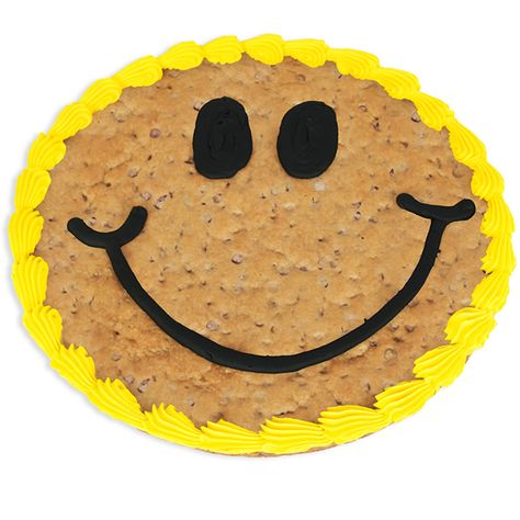 Colossal Cookies, Rainbow Cake Decoration, Giant Cookie Cake, Smile Cookies, Birdie Birthday, Message Cookies, Brownie Ideas, Cookie Cake Decorations, Kids Foods