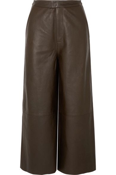 Wide Leg Leather Pants, Bottega Veneta Mules, Wide Leg Pants Outfit, White Mules, Leather Pants Outfit, Waist Corset, Birger Christensen, Leather Pant, Trouser Style