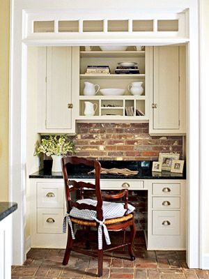 Cute desk area off side of kitchen for scheduling.  love brick back splash- room for this for me, by kids homework station? Palette Sofa, Backsplash With White Cabinets, Kitchen Desks, Kitchen Desk, Kabinet Dapur, Brick Backsplash, Office Nook, Desk Areas, Brick Flooring