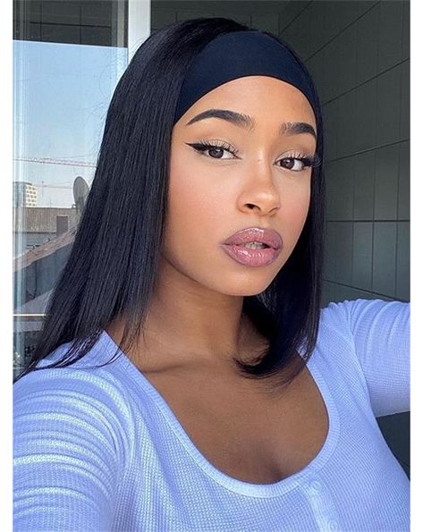 Hair Band Wig Hairstyles, Headband On Wig, Headband Hairstyles Straight Hair, Baddie Headband, Black Hairband Hairstyle, Headband Hairstyles Aesthetic, Black Headband Hairstyles, Braids And Headbands, Hair Band Styles