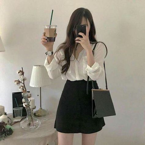 Cooler Style, Mode Casual, School Looks, Korean Girl Fashion, Korean Fashion Trends, Ulzzang Fashion, Moda Vintage, Mode Inspo, Korea Fashion