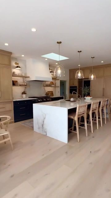 Rejuvenation on Instagram: "We'll never get tired of this kitchen view—or the way @lhk.interiors customized our Haleigh Pendants to perfectly suit the space. #myonepiece" Lhk Interiors, Lake Kitchen, Kitchen View, Interiors Kitchen, Future Kitchen, Beauty Tips For Glowing Skin, Kitchen Views, Bella Vista, Reno Ideas