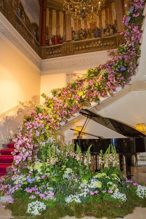 Amazing floral staircase at the Halfpenny London 2017 collection preview at the Ritz. Floral Staircase, Wedding Staircase, Halfpenny London, Luxury Wedding Decor, Staircase Decor, Flower Installation, Wedding Floral Centerpieces, Blue Garden, The Ritz