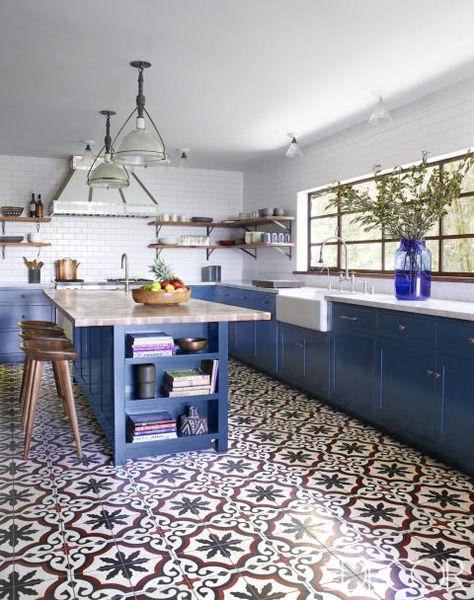 This season blue is a big color suggestion for your kitchen. Think that is really creative and original to have this color in your cooking area, and also I’m sure everybody will love this daring choic Spanish Kitchens, Model Dapur, Spanish Style Home, Spanish Style Homes, Blue Cabinets, Kitchen Floor Tile, Tile Flooring, Kitchen Islands, Blue Kitchens