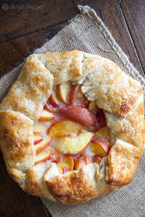 Nectarine Galette, Peach Galette Recipe, Galette Recipes, Rustic Tart, Peach Galette, Best Summer Desserts, Peach Tart, Buttery Pie Crust, Butter Crust