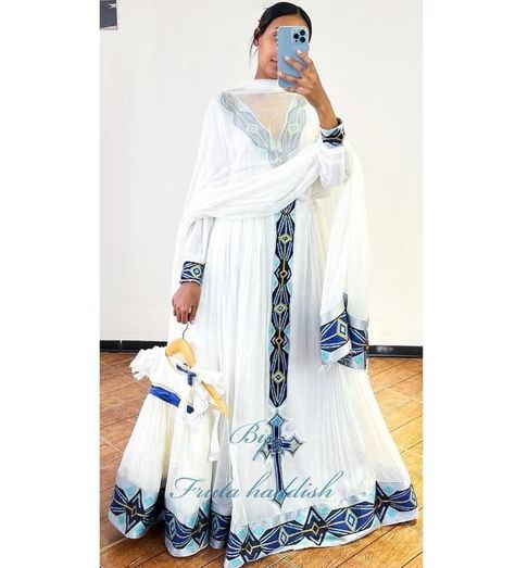 Simple Habesha Kemis, Ethiopian Clothes, Habesha Clothes, Ancestral Healing, Eritrean Dress, Ethiopian Culture, Ethiopian Wedding, Ethiopian Clothing, Habesha Dress