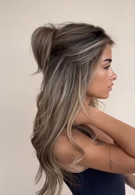 Rambut Brunette, Brown Hair Inspo, Brunette Hair With Highlights, Long Hair Color, Hairstyles For Layered Hair, Brown Hair Balayage, Blonde Hair Inspiration, Blonde Hair Looks, Machine Sewing