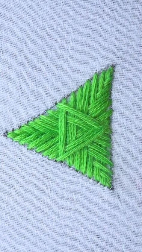 Trending Embroidery, Embroidery Stitch, Embroidery Tutorial, Design Diy, Triangle Shape, Stitch Design, Embroidery Stitches, Embroidery, Design