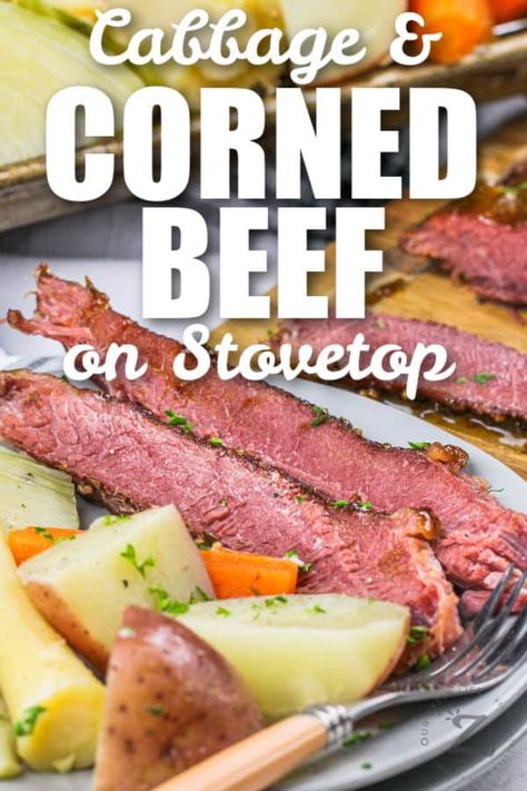 Corned Beef Recipes Crock Pot, Corned Beef Recipes Slow Cooker, Corned Beef And Cabbage Recipe, Beef And Cabbage Recipe, Crock Pot Corned Beef, Slow Cooker Corned Beef, Cooking Corned Beef, Corn Beef, Corned Beef And Cabbage