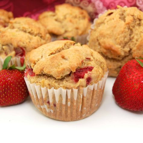 Strawberry Banana Muffins Strawberry Lemon Muffins, Healthy Strawberry Muffins, Strawberry Muffins Easy, Strawberry Banana Muffins, Muffins Easy, Sweet Potato Muffins, Cranberry Muffins, Simple Muffin Recipe, Strawberry Muffins