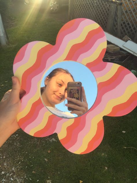 Selfie House Ideas, Painted Mirror Aesthetic, Groovy Mirror, Cermin Aesthetic, Vinyl Mirror, Van Gogh Drawings, Pastel Danish, Painted Mirror, 3d Printing Business